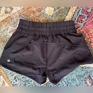 Lululemon Tracker Short (low-rise)